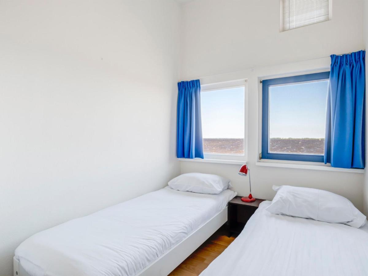 Holiday Home Jachthaven Oostmahorn Anjum Buitenkant foto
